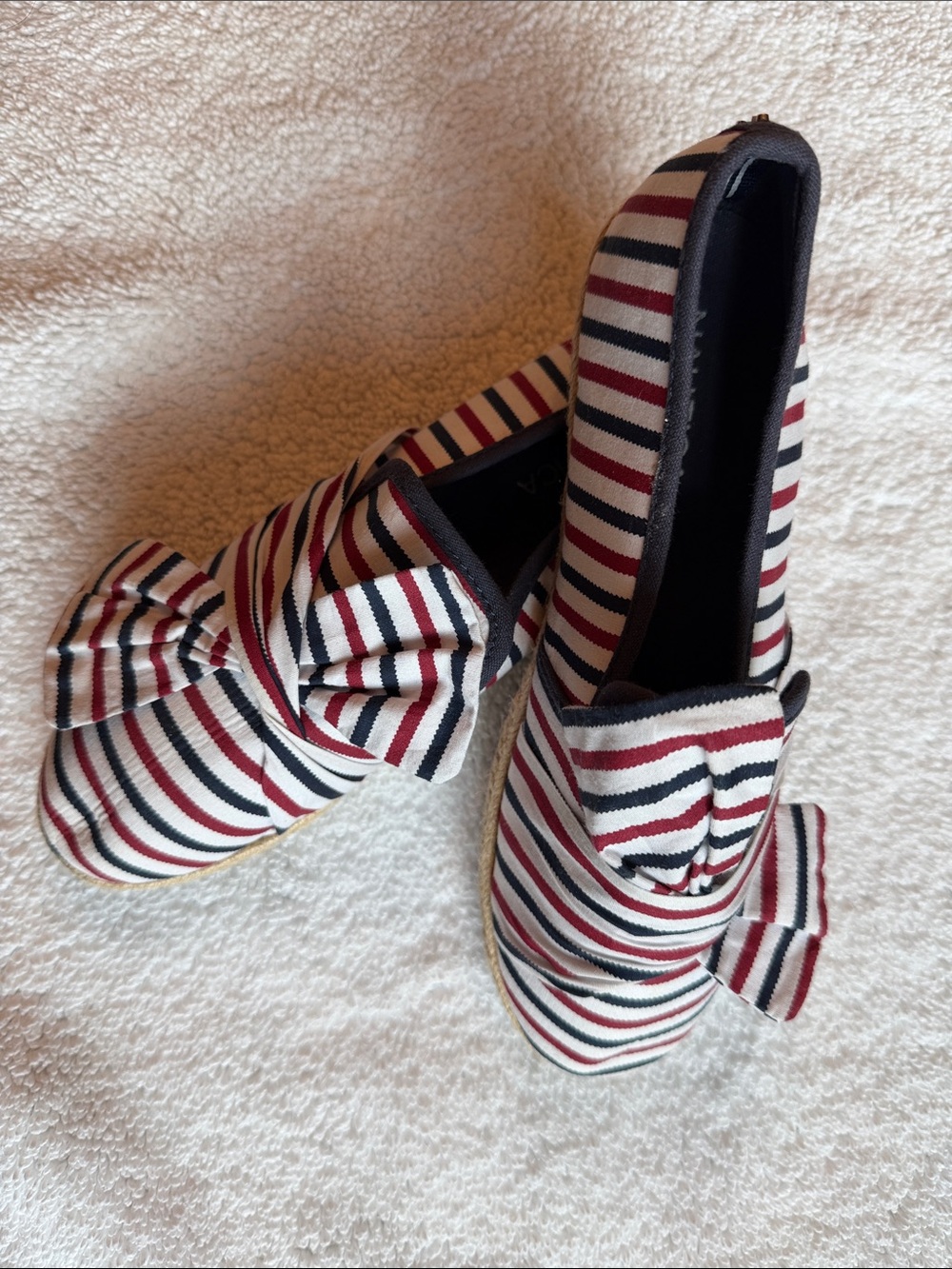 Nautica size 8.5 red white and blue slip on’s with braided twine PERFECT 4th